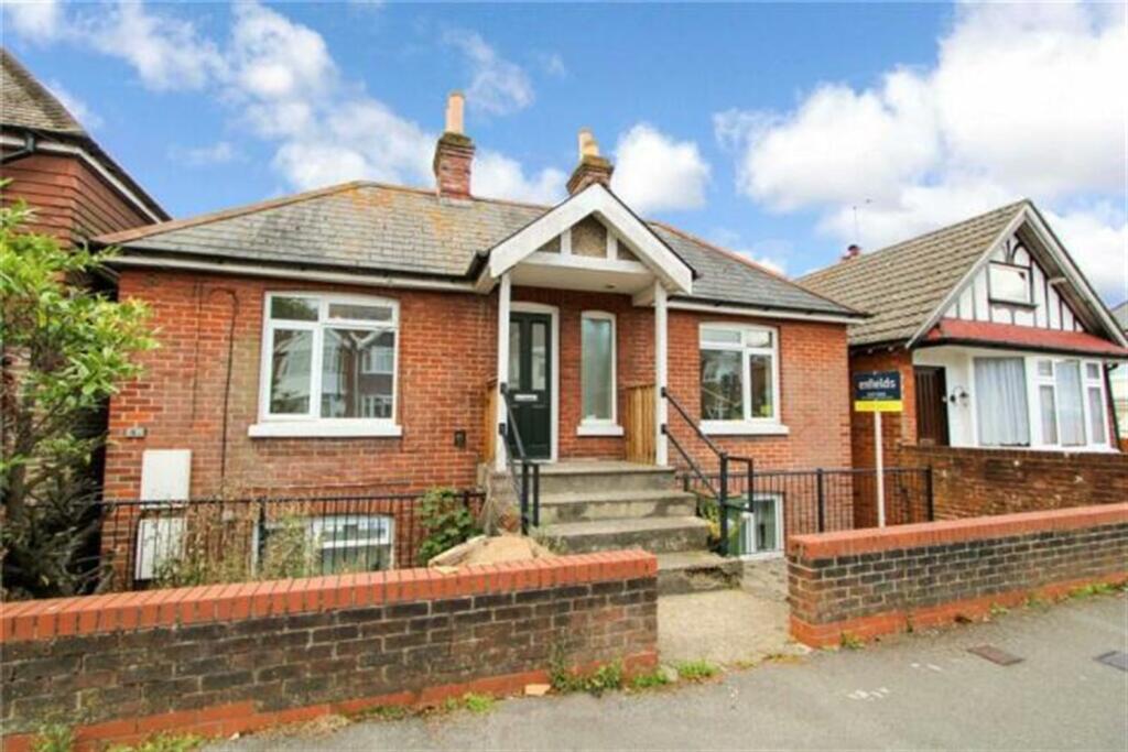 1 bed 1st Floor Flat for rent in Rownhams. From Enfields - Southampton 1 bed 1st Floor Flat for rent in Rownhams. From Enfields - Southampton