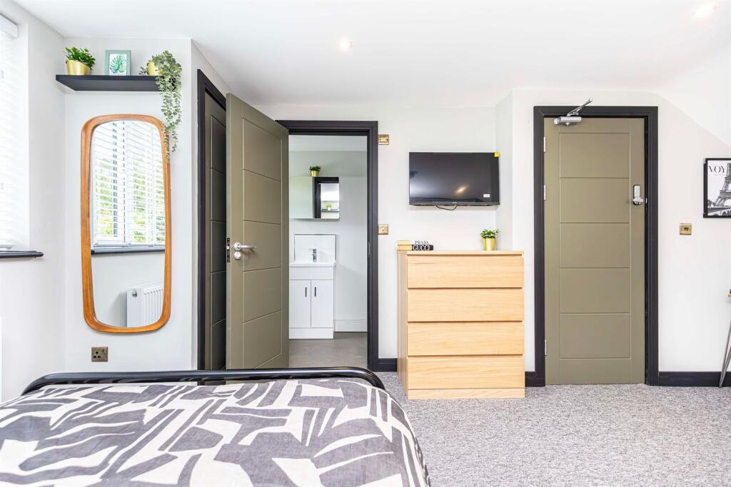 1 bed 1st Floor Flat for rent in Rownhams. From Enfields - Southampton 1 bed 1st Floor Flat for rent in Rownhams. From Enfields - Southampton