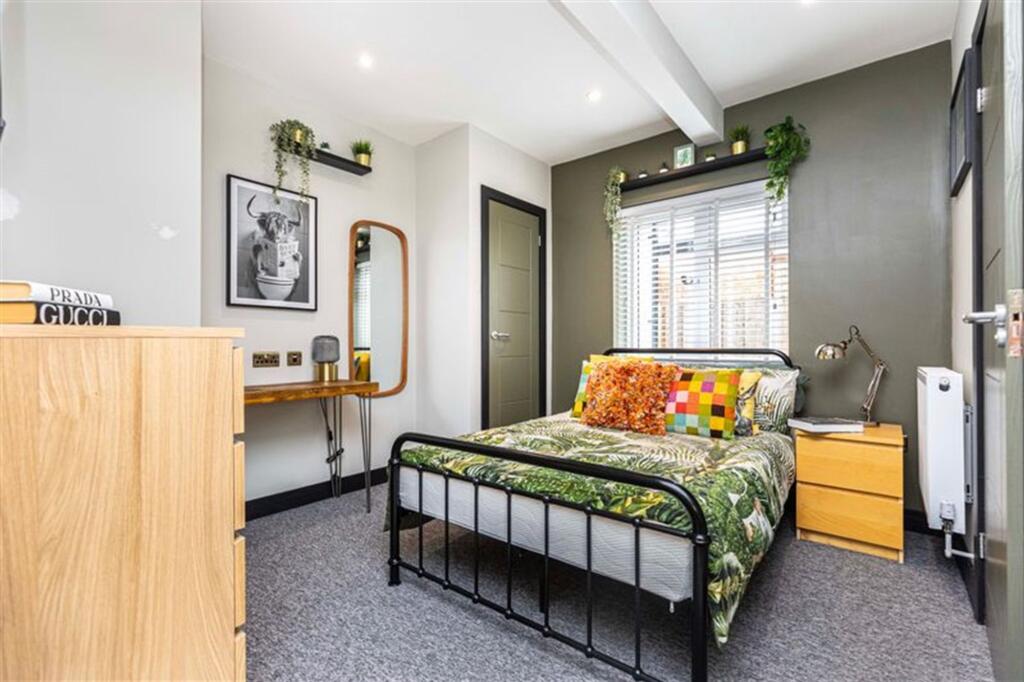 4 bed Studio for rent in Southampton. From Enfields - Southampton 4 bed Studio for rent in Southampton. From Enfields - Southampton