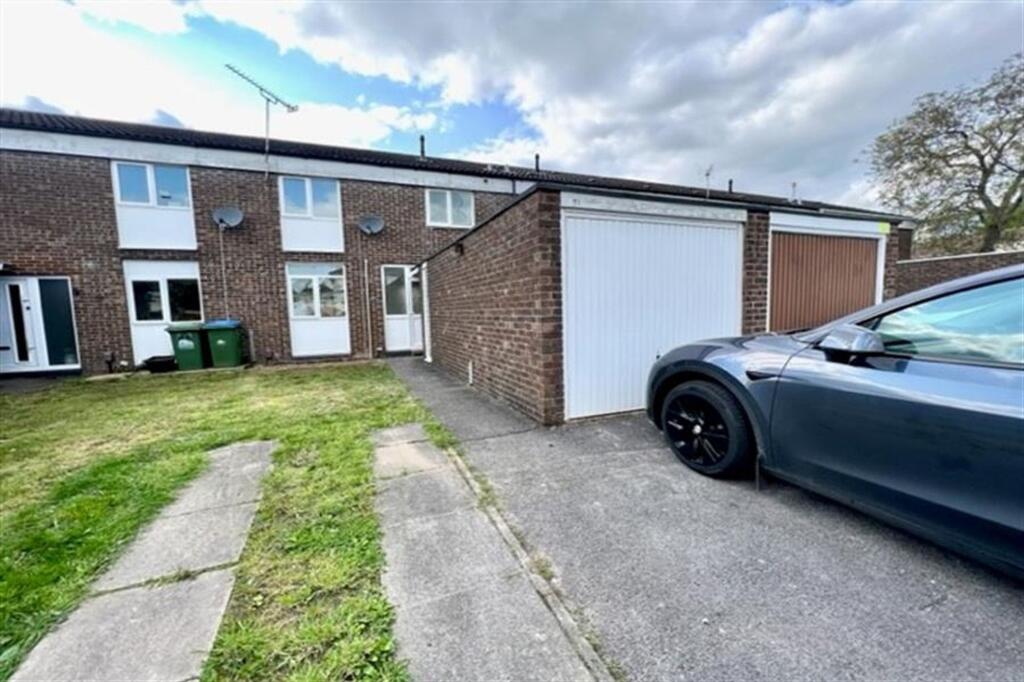 3 bed Mid Terraced House for rent in Southampton. From Enfields - Southampton