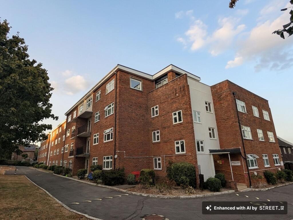 3 bed 1st Floor Flat for rent in Rownhams. From Enfields - Southampton 3 bed 1st Floor Flat for rent in Rownhams. From Enfields - Southampton