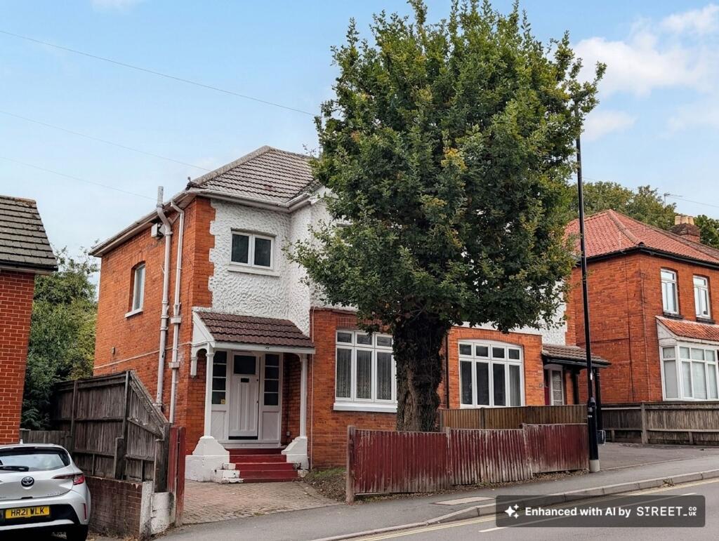 3 bed Semi Detached for rent in Rownhams. From Enfields - Southampton 3 bed Semi Detached for rent in Rownhams. From Enfields - Southampton