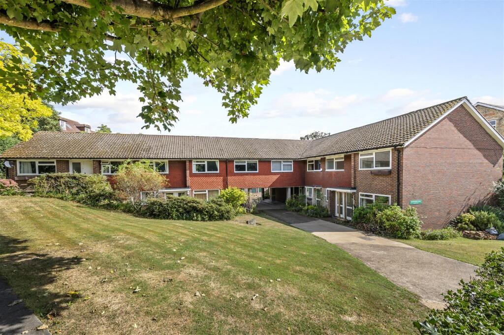 2 bed Apartment for rent in Wimbledon. From Fuller Gilbert & Co - Wimbledon