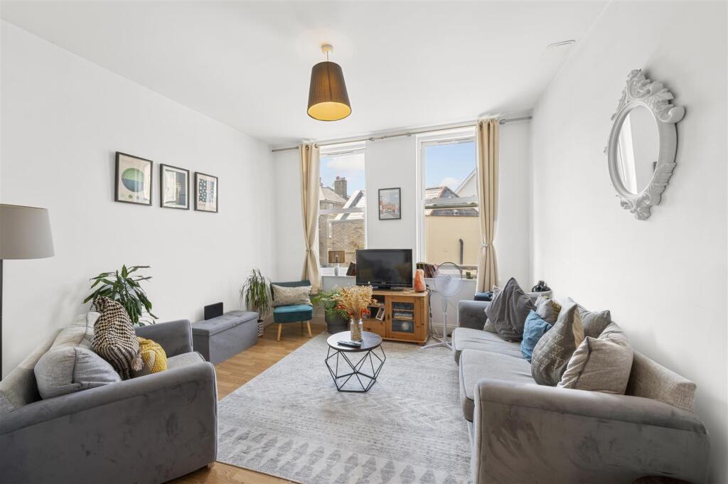 2 bed Apartment for rent in London. From Fuller Gilbert & Co - Wimbledon