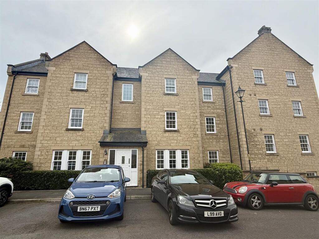 2 bed Apartment for rent in Chippenham. From F1rst move - Chippenham
