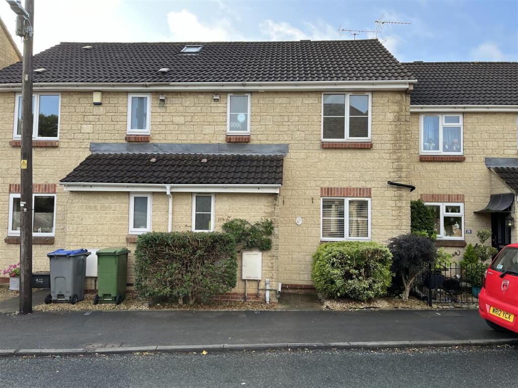 3 bed Mid Terraced House for rent in Corsham. From F1rst move - Chippenham 3 bed Mid Terraced House for rent in Corsham. From F1rst move - Chippenham