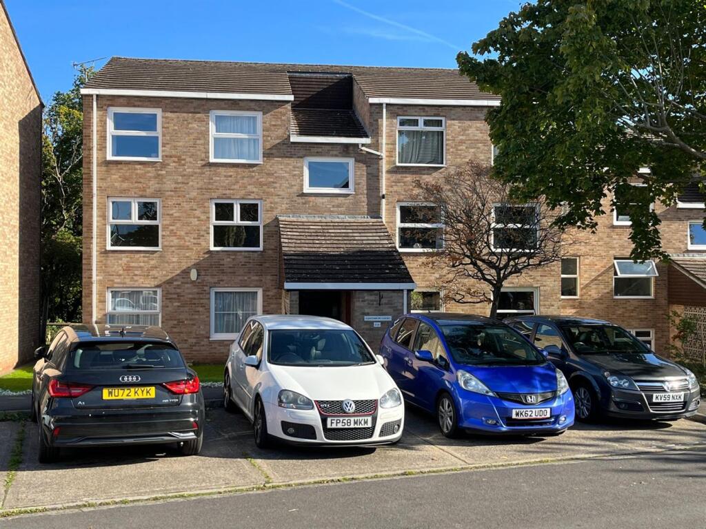 2 bed 1st Floor Flat for rent in Stapleton. From F1rst move - Chippenham