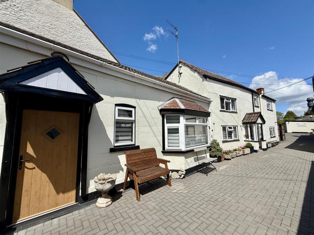 2 bed Detached for rent in Melksham. From F1rst move - Chippenham