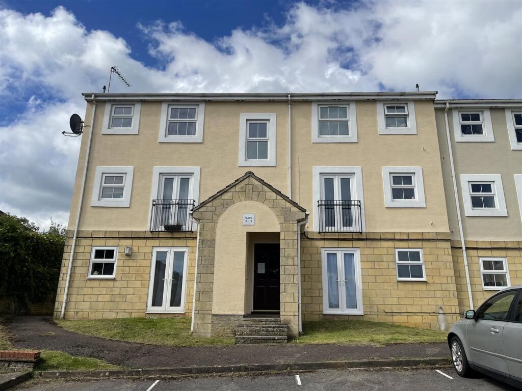 2 bed 1st Floor Flat for rent in Chippenham. From F1rst move - Chippenham