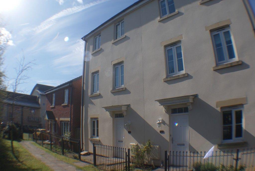 4 bed Town House for rent in Chippenham. From F1rst move - Chippenham