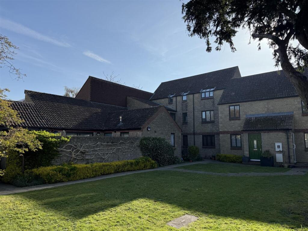 2 bed Apartment for rent in Corsham. From F1rst move - Chippenham 2 bed Apartment for rent in Corsham. From F1rst move - Chippenham
