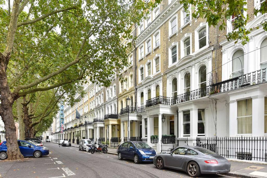 2 bed Apartment for rent in London. From Gardiner Residential - Ealing