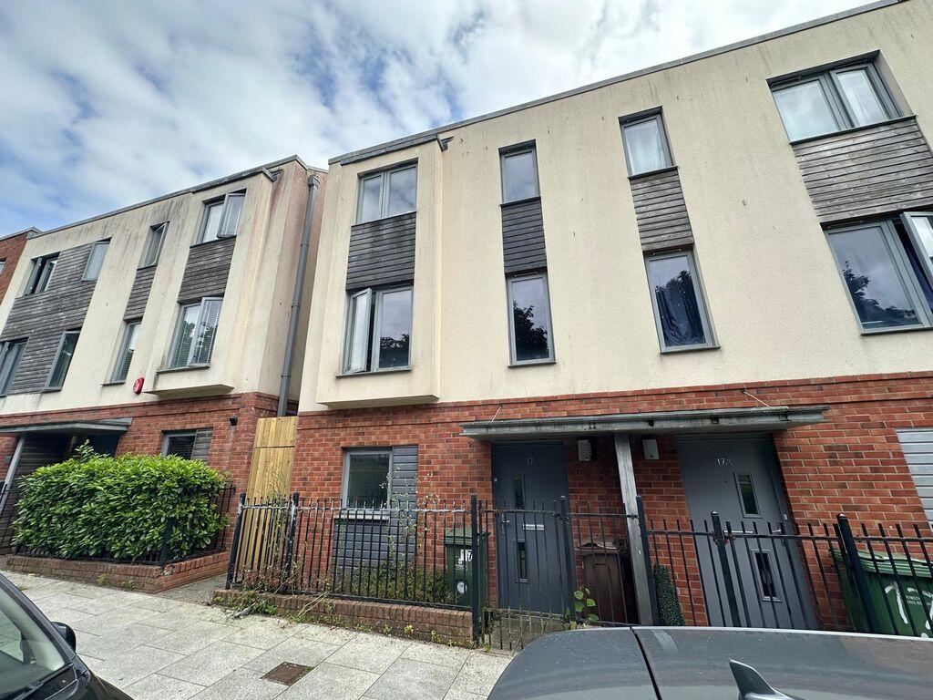 3 bed Detached for rent in Plymouth. From Falcon Properties - Plymouth