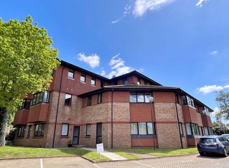 2 bed 1st Floor Flat for rent in Bickleigh. From Falcon Properties - Plymouth 2 bed 1st Floor Flat for rent in Bickleigh. From Falcon Properties - Plymouth