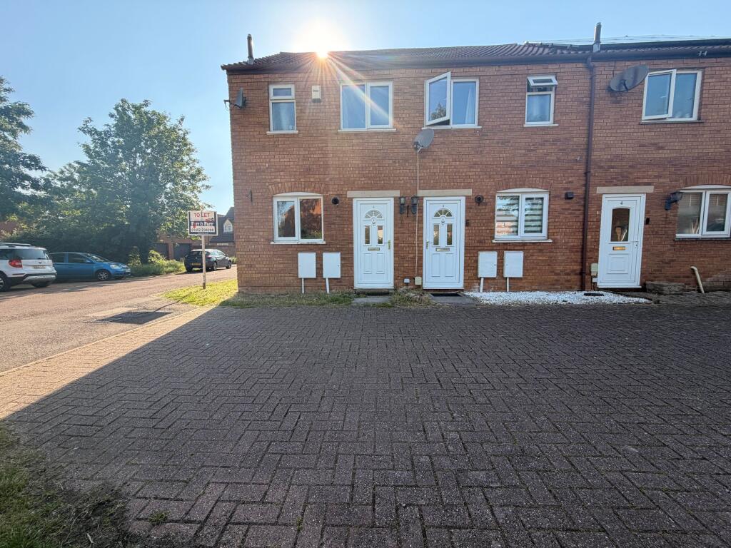2 bed Detached for rent in Churchdown. From Farr & Farr - Gloucester