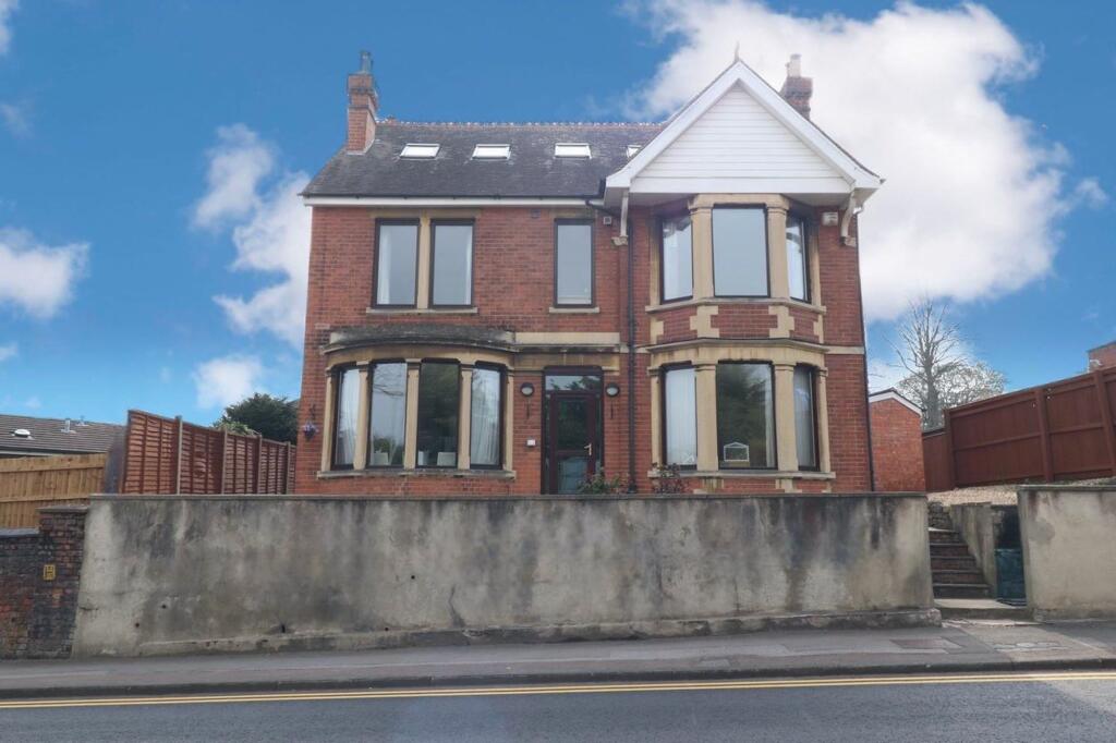 1 bed 1st Floor Flat for rent in Longford. From Farr & Farr - Gloucester