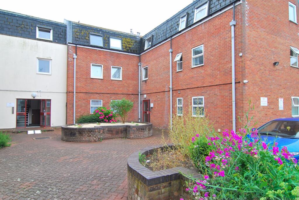 2 bed 1st Floor Flat for rent in Gloucester. From Farr & Farr - Gloucester 2 bed 1st Floor Flat for rent in Gloucester. From Farr & Farr - Gloucester