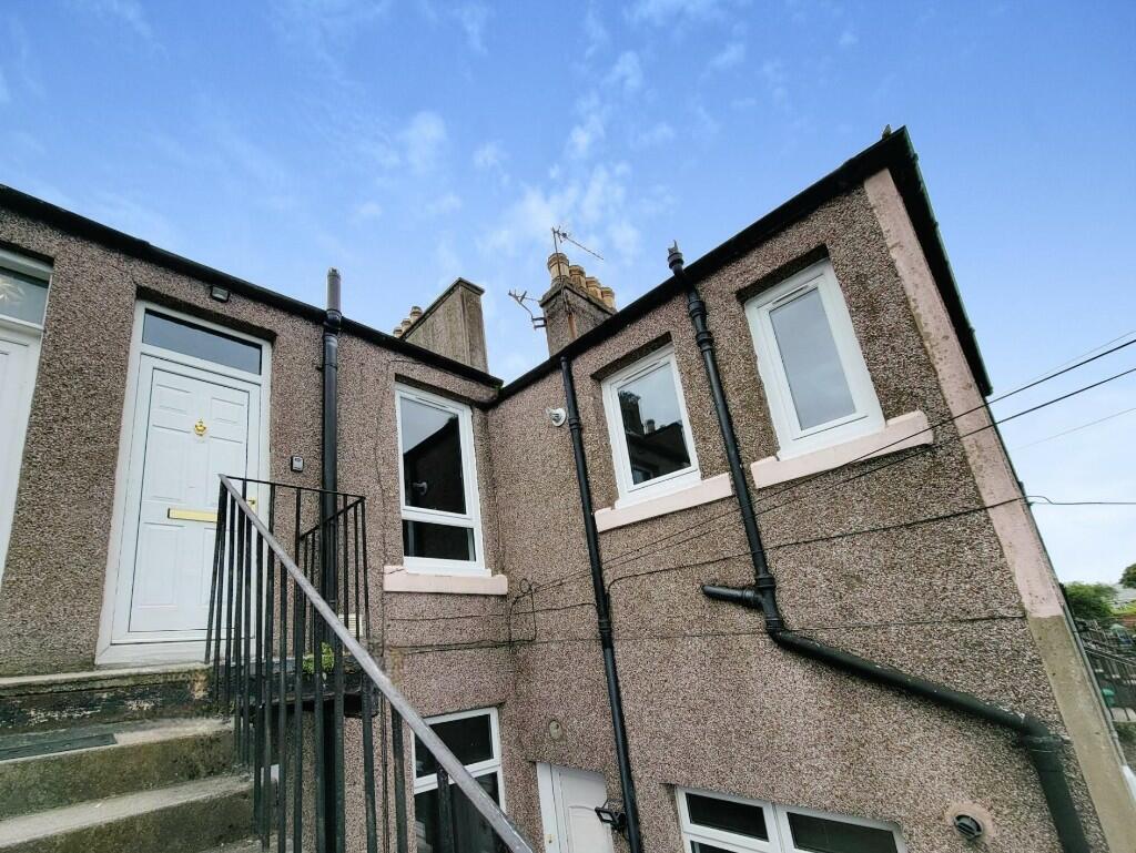 3 bed 1st Floor Flat for rent in Methil. From Fife Properties - Leven