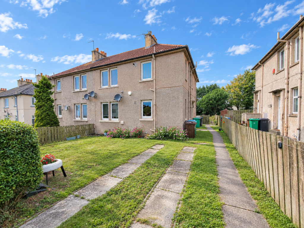 2 bed 1st Floor Flat for rent in Kirkcaldy. From Fife Properties - Leven