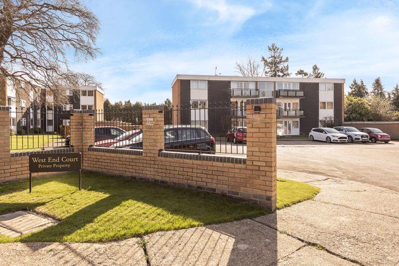 2 bed 1st Floor Flat for rent in Farnham Royal. From Foreman King - Farnham Common 2 bed 1st Floor Flat for rent in Farnham Royal. From Foreman King - Farnham Common