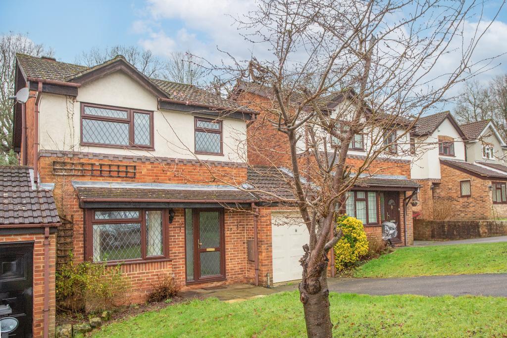 3 bed Link detached for rent in Old Heathfield. From Foresters - Heathfield