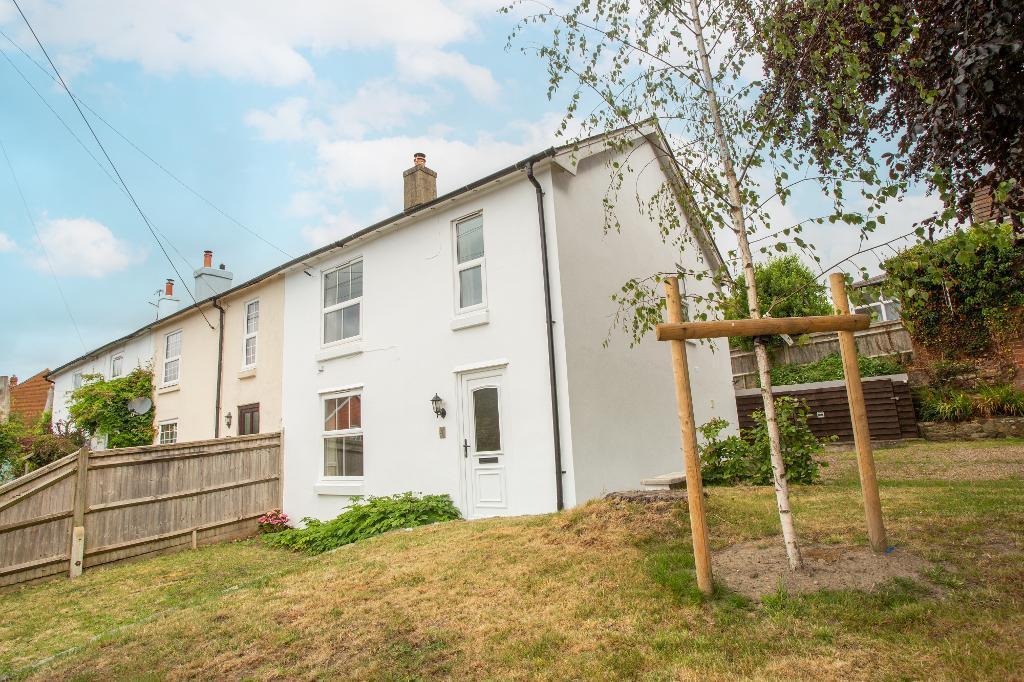 3 bed End of Terrace for rent in Punnett's Town. From Foresters - Heathfield