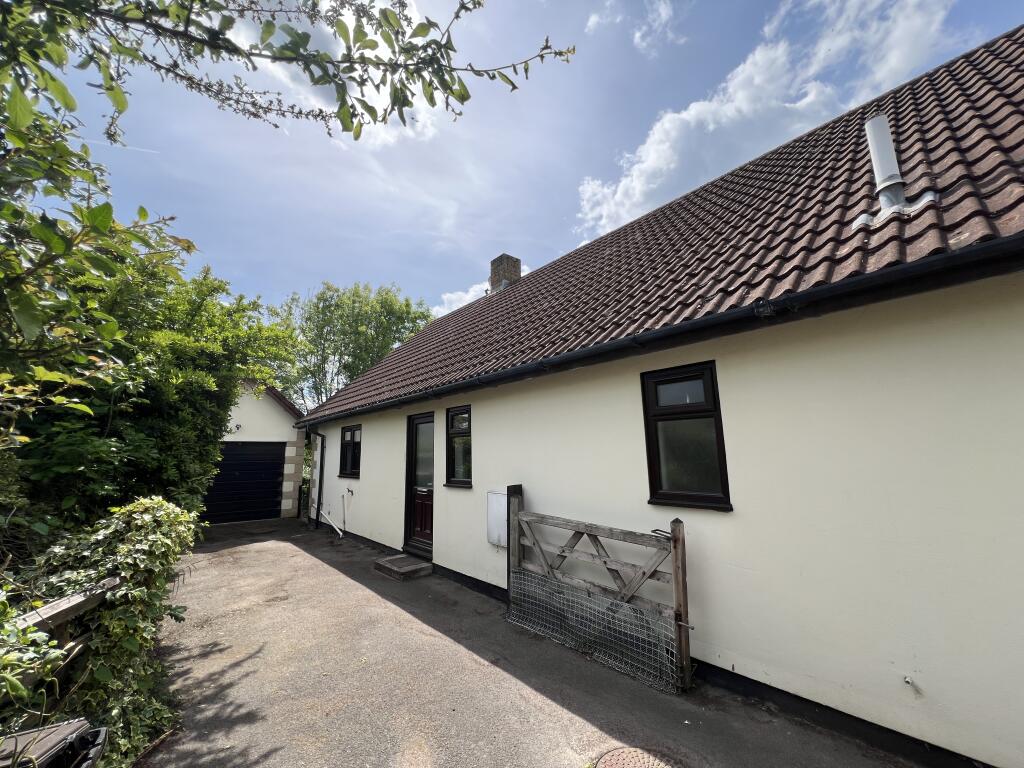 2 bed Bungalow for rent in Blackford. From Fowler Fortescue - Fonthill Bishop