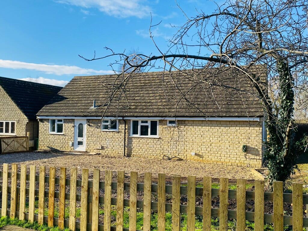 4 bed Detached bungalow for rent in Farthinghoe. From CS Properties - Bicester