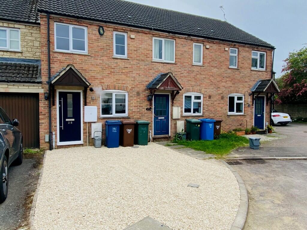 2 bed Mid Terraced House for rent in Bicester. From CS Properties - Bicester