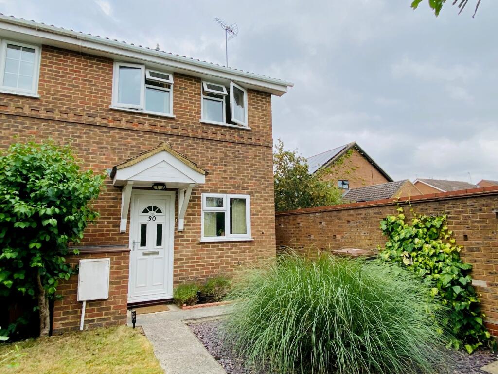 2 bed Semi Detached for rent in Bicester. From CS Properties - Bicester 2 bed Semi Detached for rent in Bicester. From CS Properties - Bicester