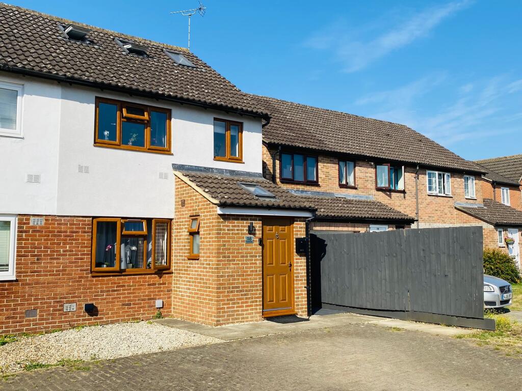 4 bed Semi Detached for rent in Bicester. From CS Properties - Bicester