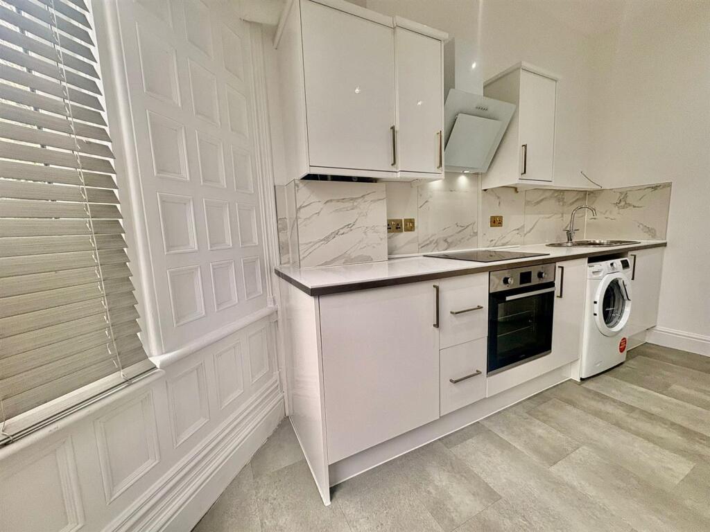 1 bed 1st Floor Flat for rent in Cardiff. From CS Properties - Cardiff