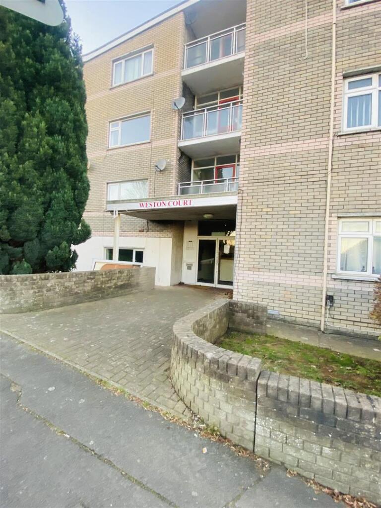 2 bed 1st Floor Flat for rent in Barry. From CS Properties - Cardiff