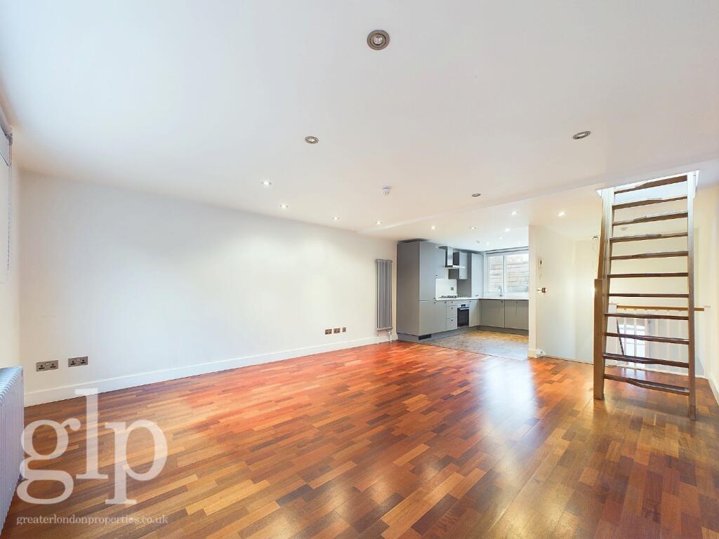 2 bed Penthouse for rent in Westminster. From Greater London Properties - Soho