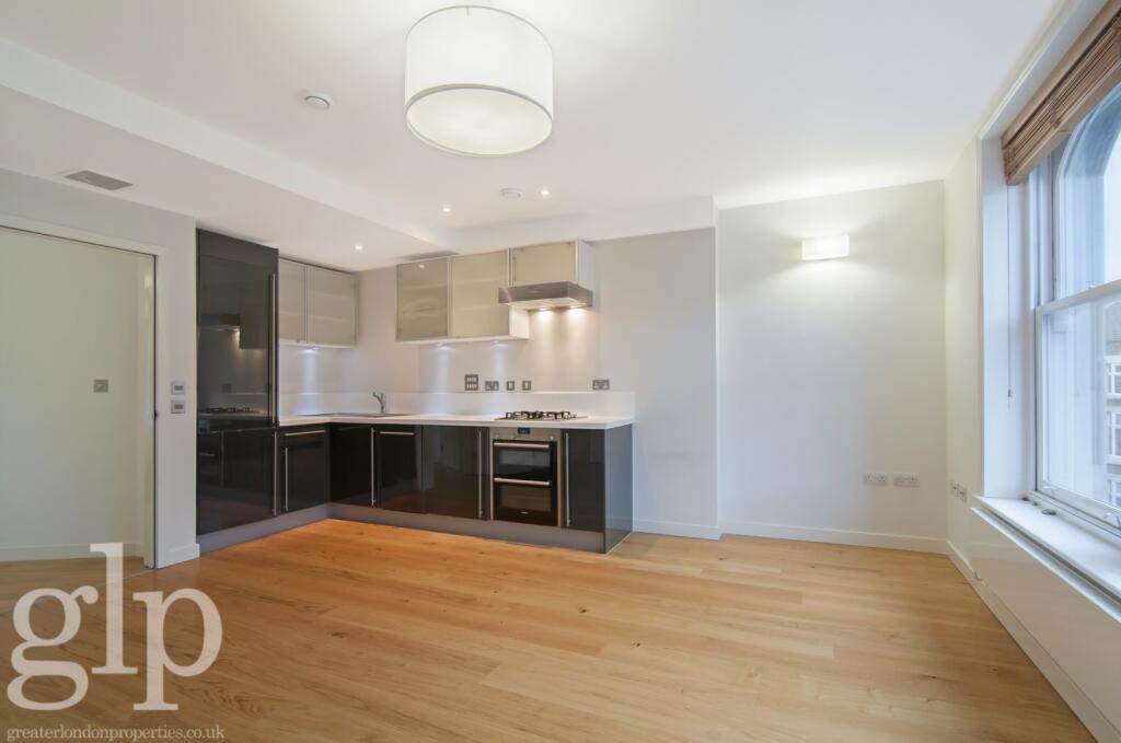 3 bed Apartment for rent in Westminster. From Greater London Properties - Soho