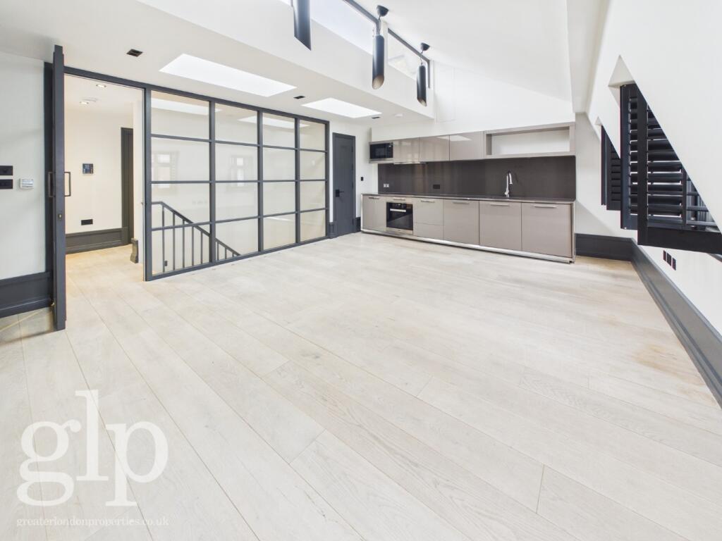 2 bed Apartment for rent in Westminster. From Greater London Properties - Soho 2 bed Apartment for rent in Westminster. From Greater London Properties - Soho