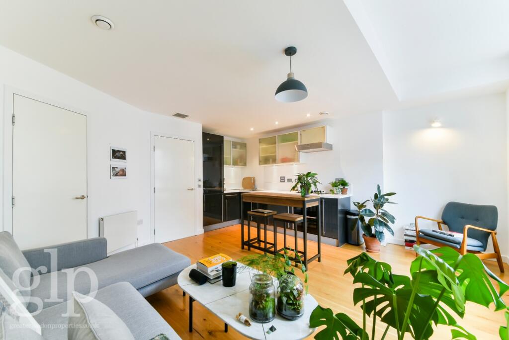 1 bed Apartment for rent in Westminster. From Greater London Properties - Soho 1 bed Apartment for rent in Westminster. From Greater London Properties - Soho