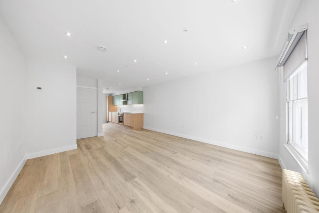 2 bed Apartment for rent in Westminster. From Greater London Properties - Soho