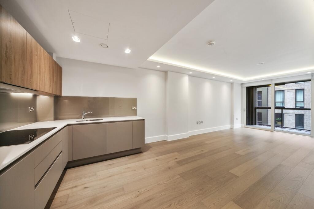 2 bed 1st Floor Flat for rent in Westminster. From Greater London Properties - Soho 2 bed 1st Floor Flat for rent in Westminster. From Greater London Properties - Soho