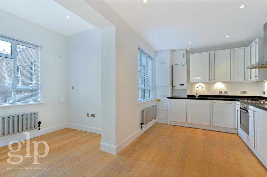 4 bed Apartment for rent in Westminster. From Greater London Properties - Soho