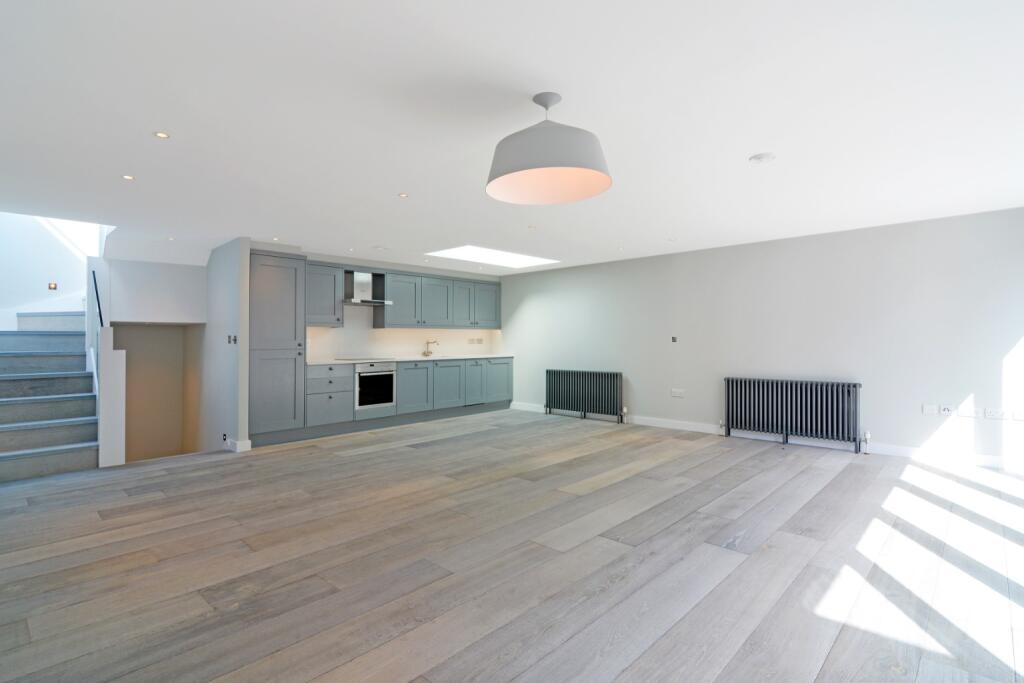 2 bed Apartment for rent in Westminster. From Greater London Properties - Soho