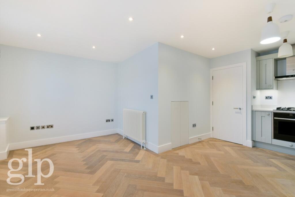 2 bed Apartment for rent in Westminster. From Greater London Properties - Soho