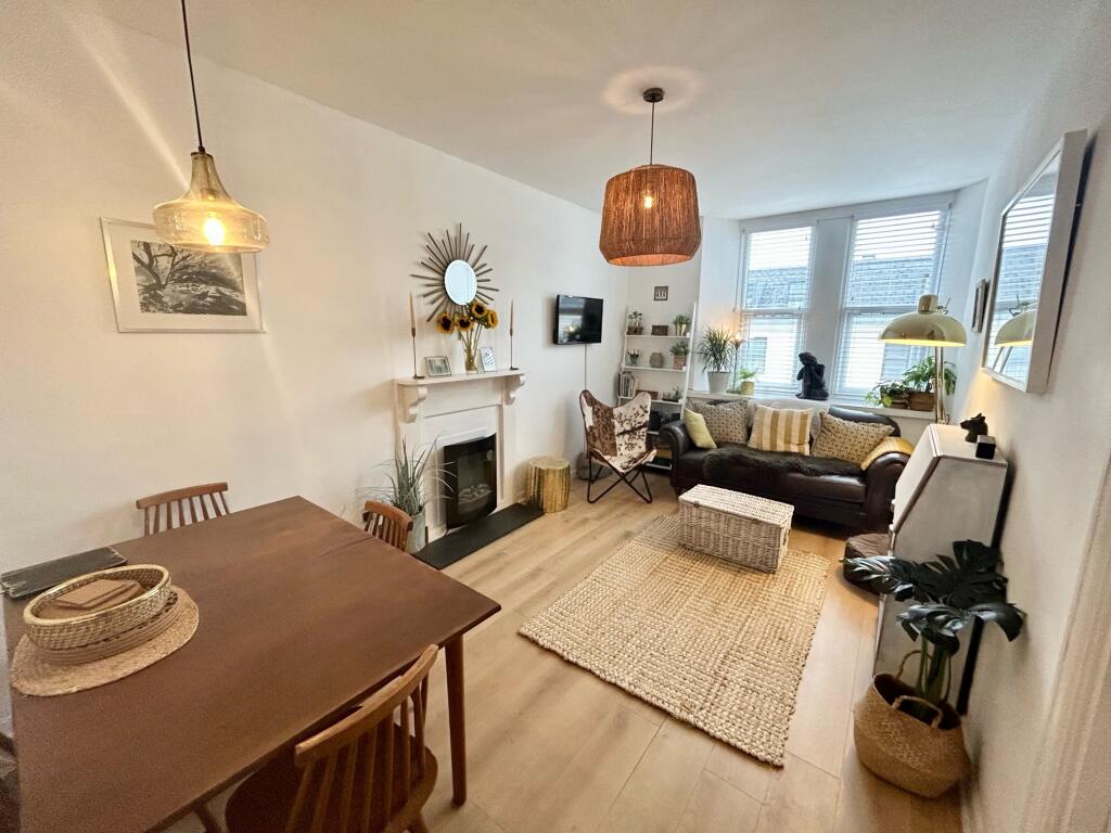 1 bed Apartment for rent in Plymouth. From Fox & Sons - Mutley Plain
