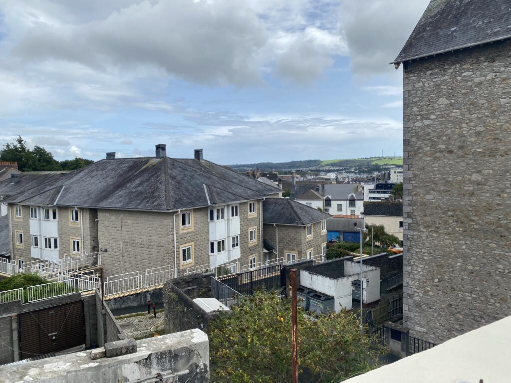 2 bed 1st Floor Flat for rent in Plymouth. From Fox & Sons - Mutley Plain