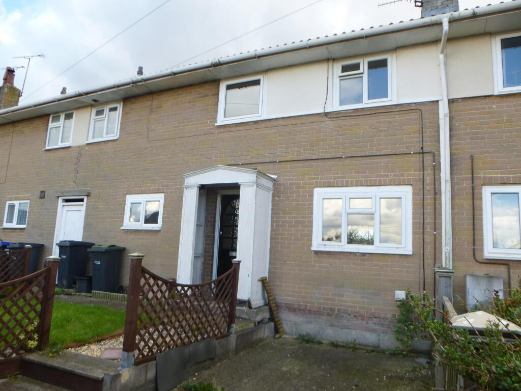 3 bed Mid Terraced House for rent in Salisbury. From Fox & Sons - Salisbury