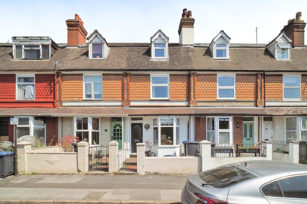 3 bed Mid Terraced House for rent in Salisbury. From Fox & Sons - Salisbury 3 bed Mid Terraced House for rent in Salisbury. From Fox & Sons - Salisbury