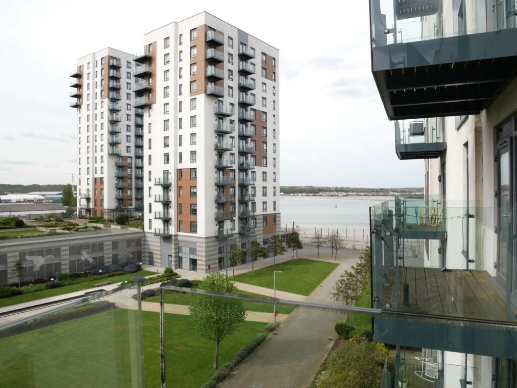 1 bed Apartment for rent in Gillingham. From Greyfox Estate Agents - Walderslade