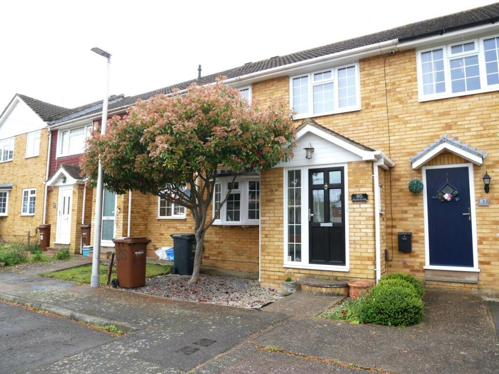3 bed Mid Terraced House for rent in Lower Rainham. From Greyfox Estate Agents - Walderslade