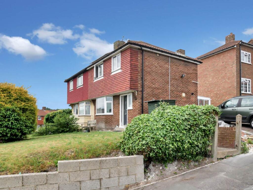 3 bed Semi Detached for rent in Wouldham. From Greyfox Estate Agents - Walderslade