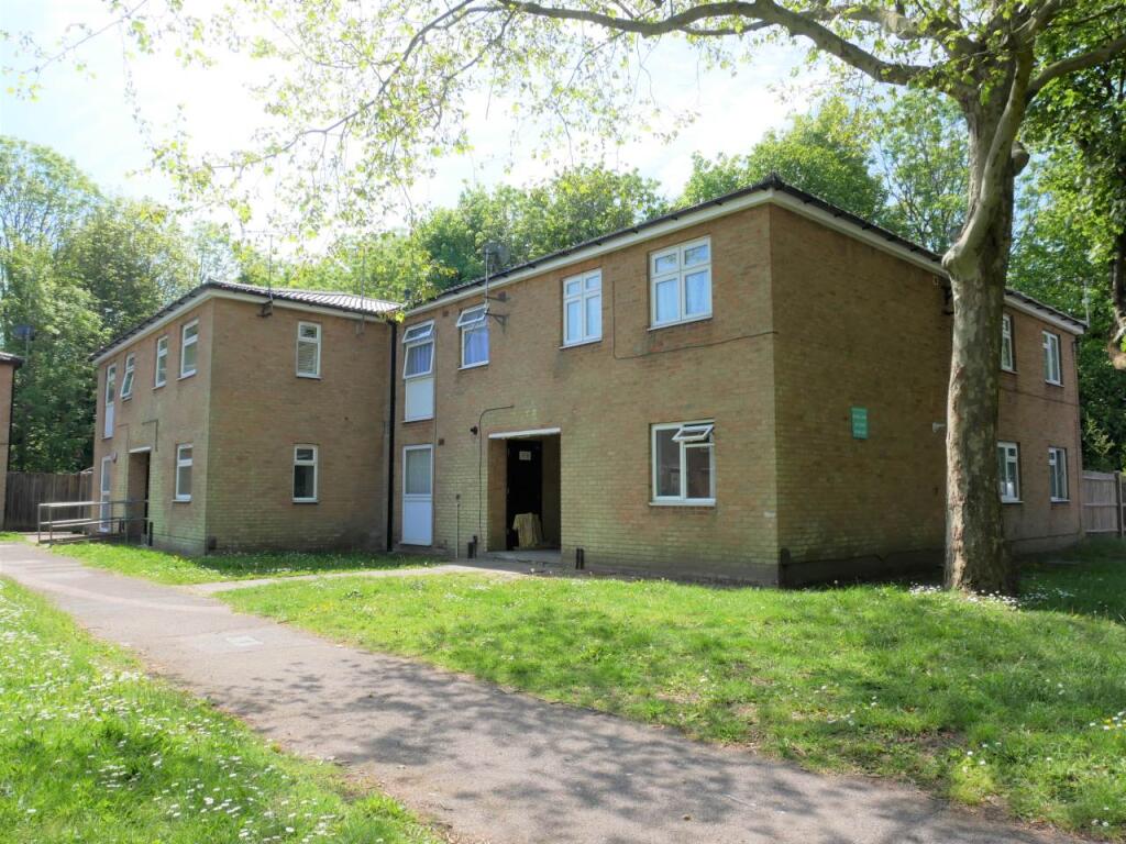 1 bed 1st Floor Flat for rent in Gillingham. From Greyfox Estate Agents - Walderslade